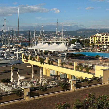 Al Porticciolo Apartman Múggia Kültér fotó